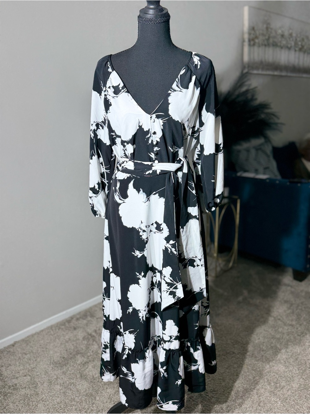 Karl Lagerfeld Paris Black & White Floral Midi Dress Size 6 - Picture 5 of 13